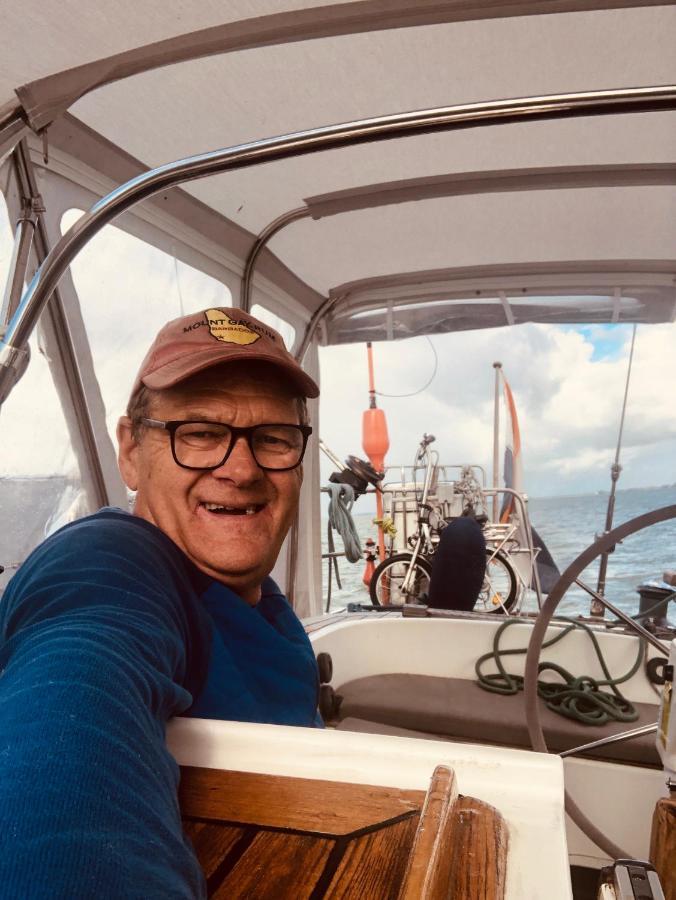 From September Lyra On The Go To Suriname Till 1 April 2026 Joint Captain Casey 梅代姆里克 外观 照片